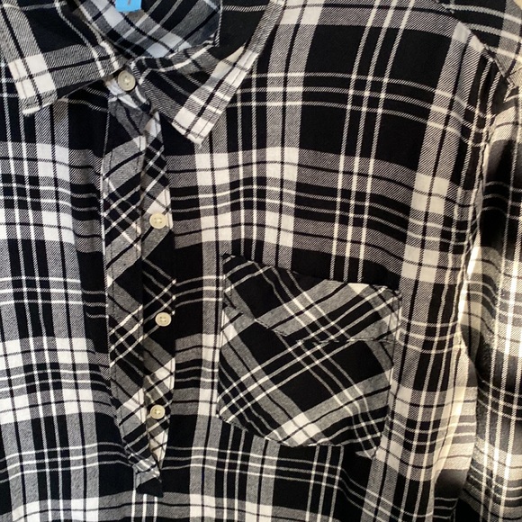 GAP Small Black & White Plaid Long Sleeve Shirt - Picture 4 of 7